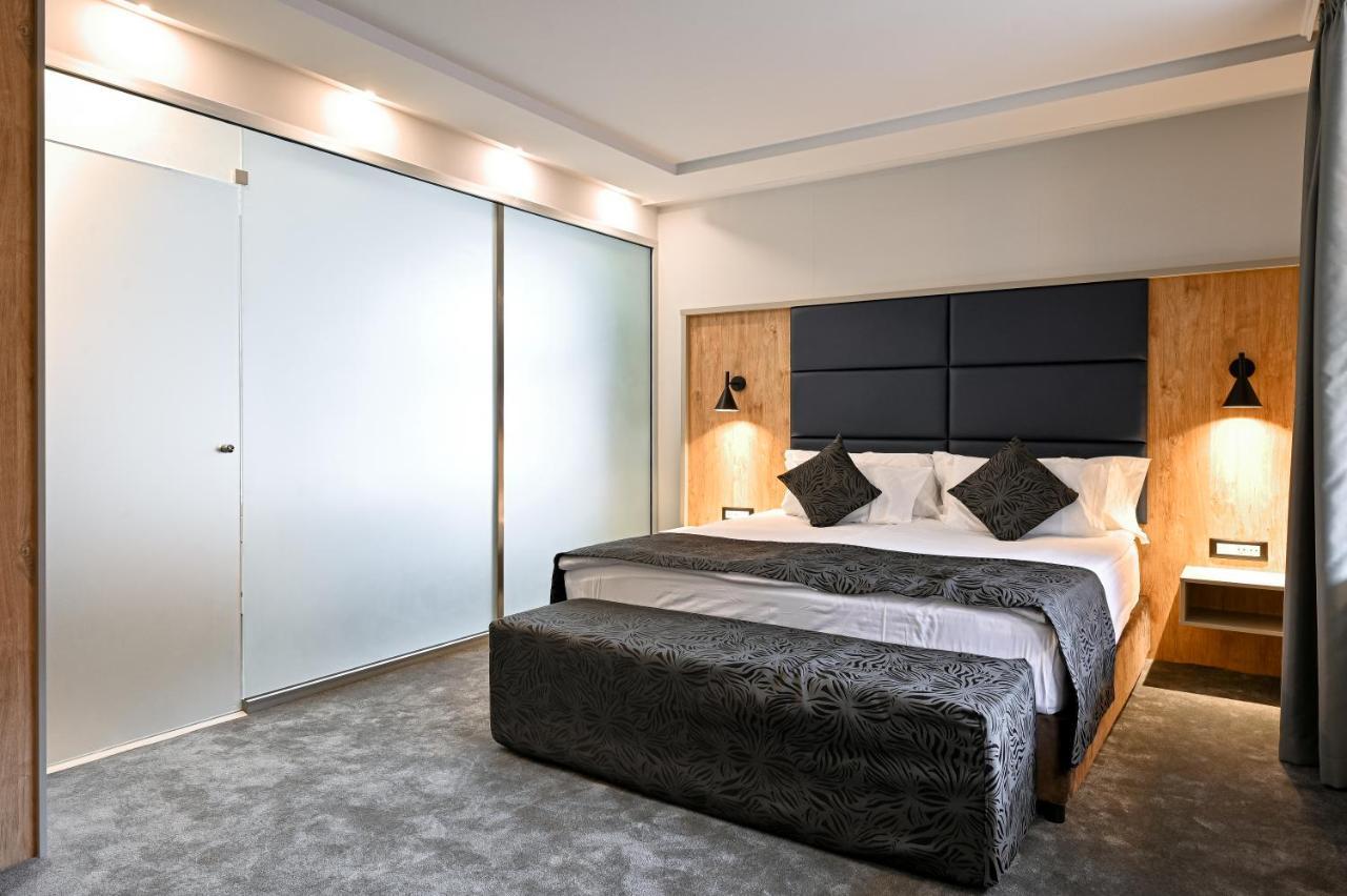 グランド ホテル ヴェリングラド ヴェリングラード エクステリア 写真 A bedroom at the hotel