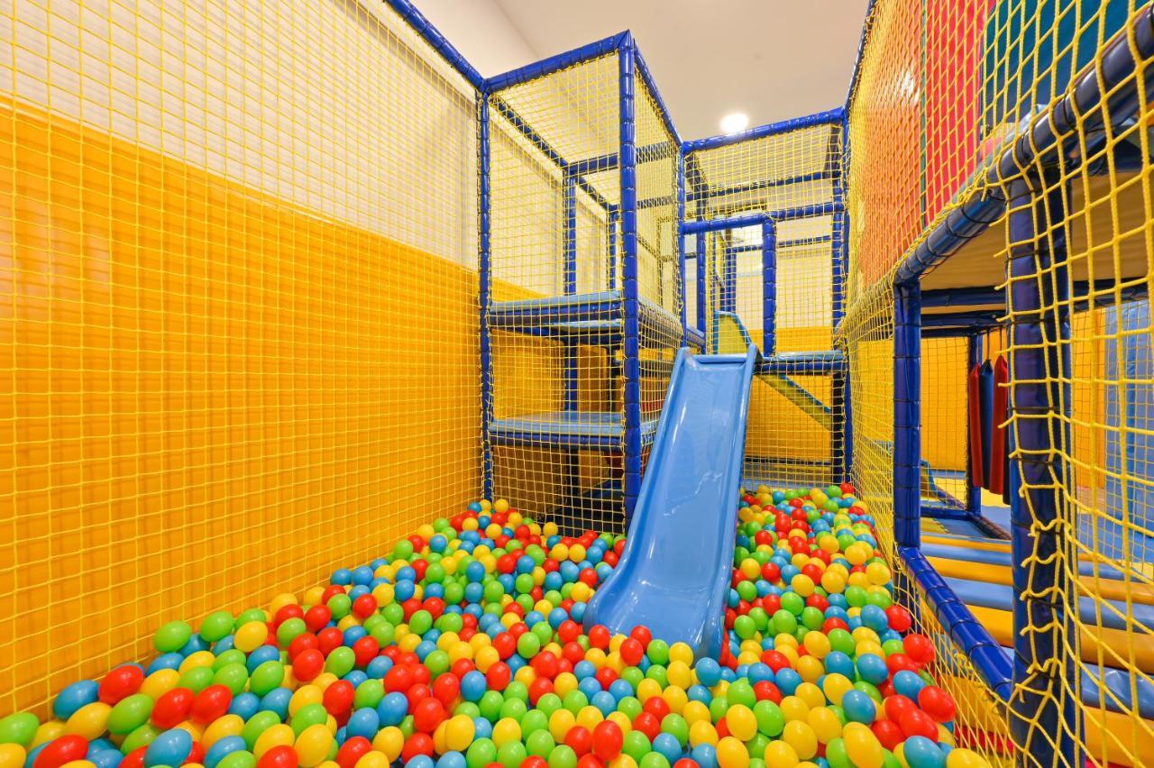 グランド ホテル ヴェリングラド ヴェリングラード エクステリア 写真 A ball pit