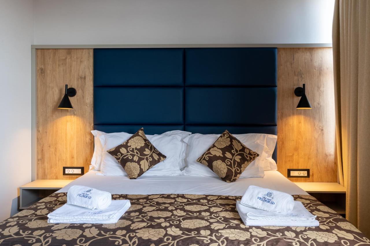 グランド ホテル ヴェリングラド ヴェリングラード エクステリア 写真 A bedroom at the hotel