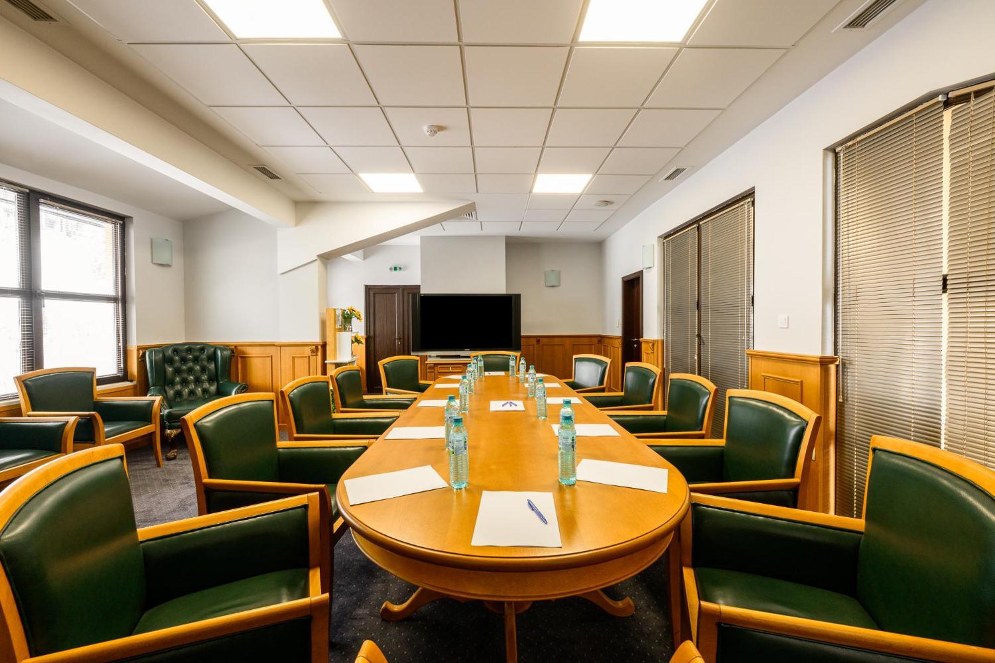 グランド ホテル ヴェリングラド ヴェリングラード エクステリア 写真 The meeting room of the Federal Council