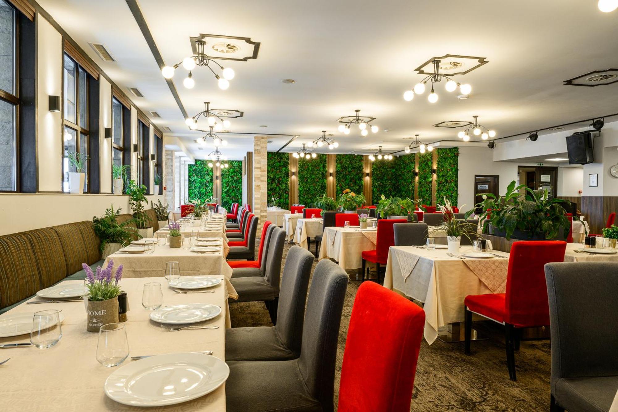 グランド ホテル ヴェリングラド ヴェリングラード エクステリア 写真 Restaurant interior
