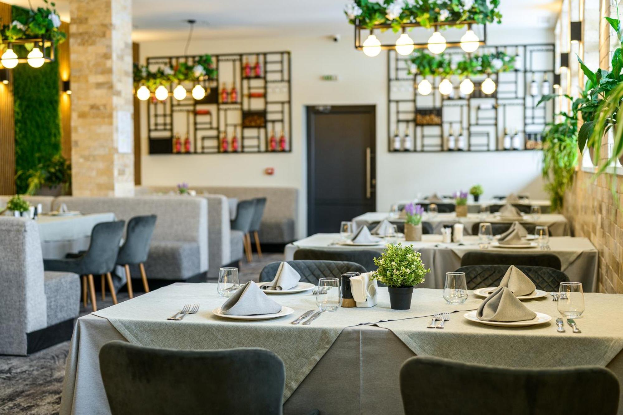 グランド ホテル ヴェリングラド ヴェリングラード エクステリア 写真 Restaurant interior